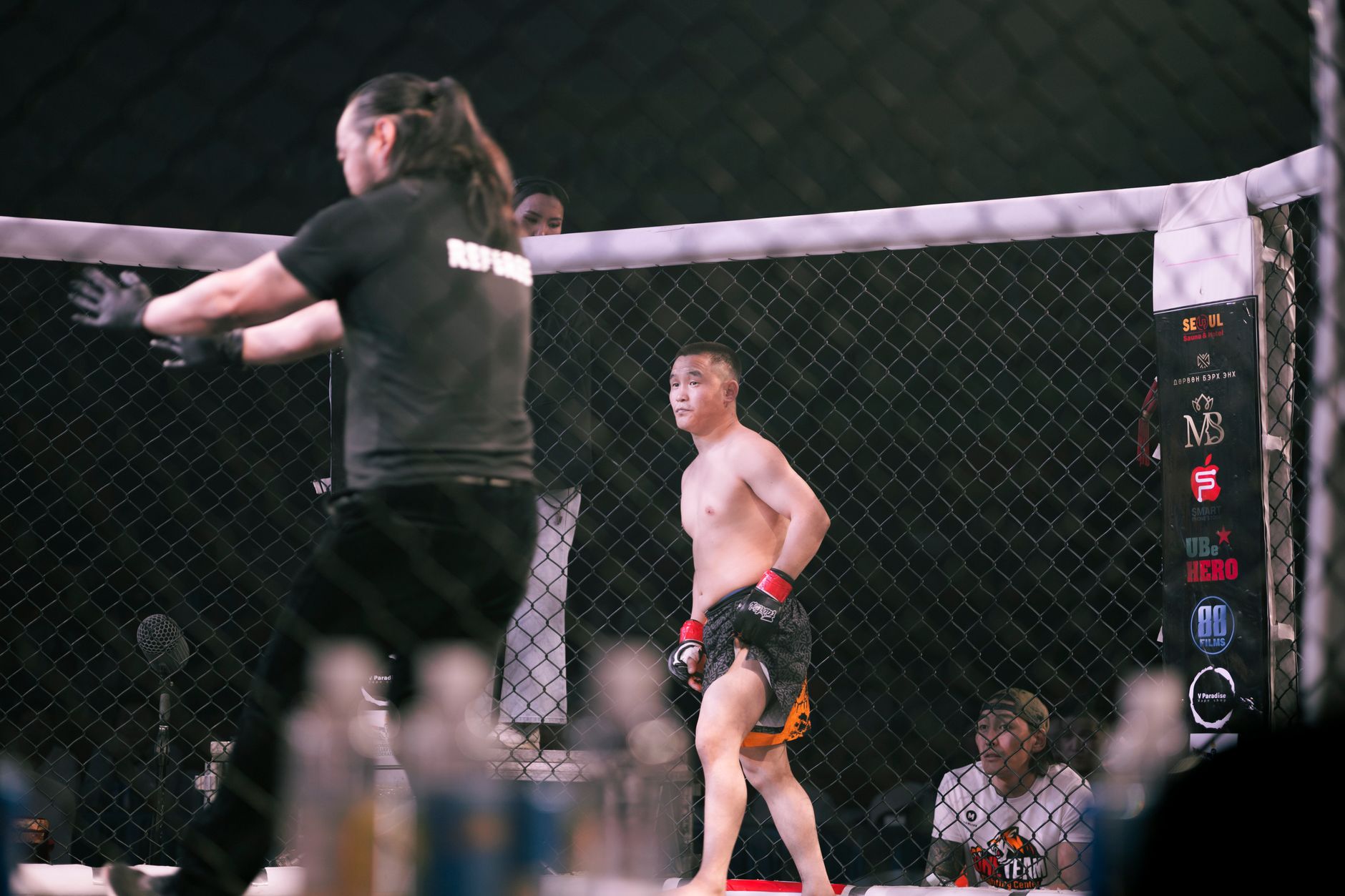 Conor McGregor Suffers Shocking Leg Injury in 69-Second UFC Return Against Max Holloway
