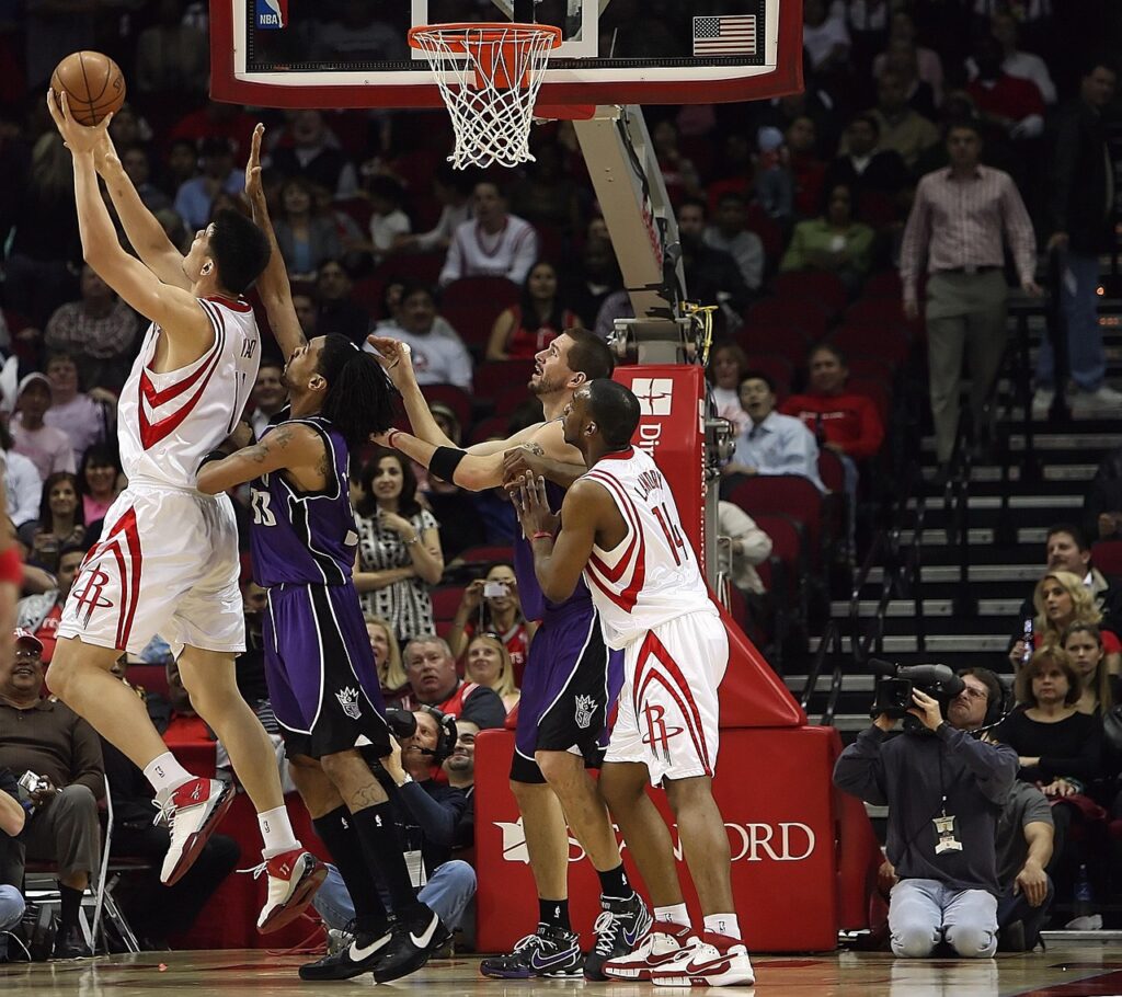 NBA 2026 Opening Night: Betting Lines and Marquee Matchups Revealed for October Tip-Off