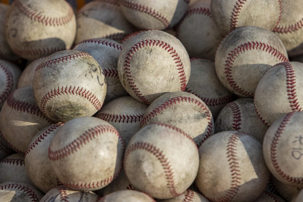 Phillies Acquire Luis Arraez to Bolster Postseason Hopes Amid Major Defensive Realignment