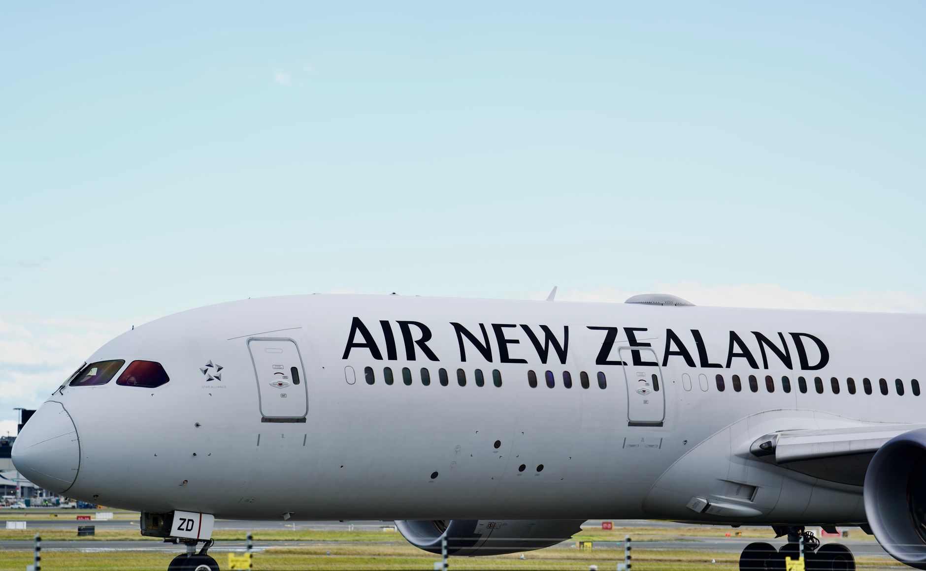 Air New Zealand Boeing 787 Dreamliner on the tarmac at Mascot Airport, Sydney, Australia.